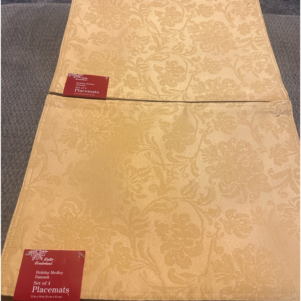 Holiday Medley Damask Set of 8 Placemats